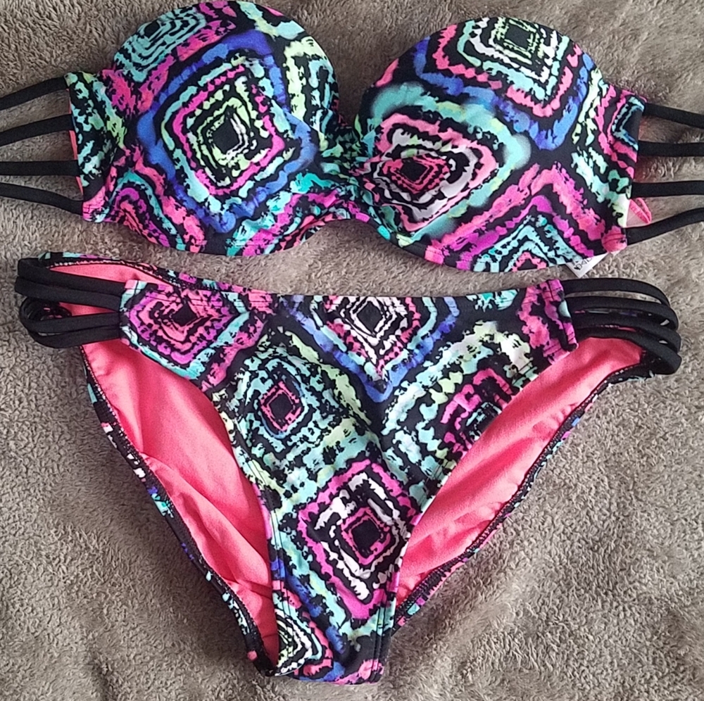 California Waves Bikini Size Medium